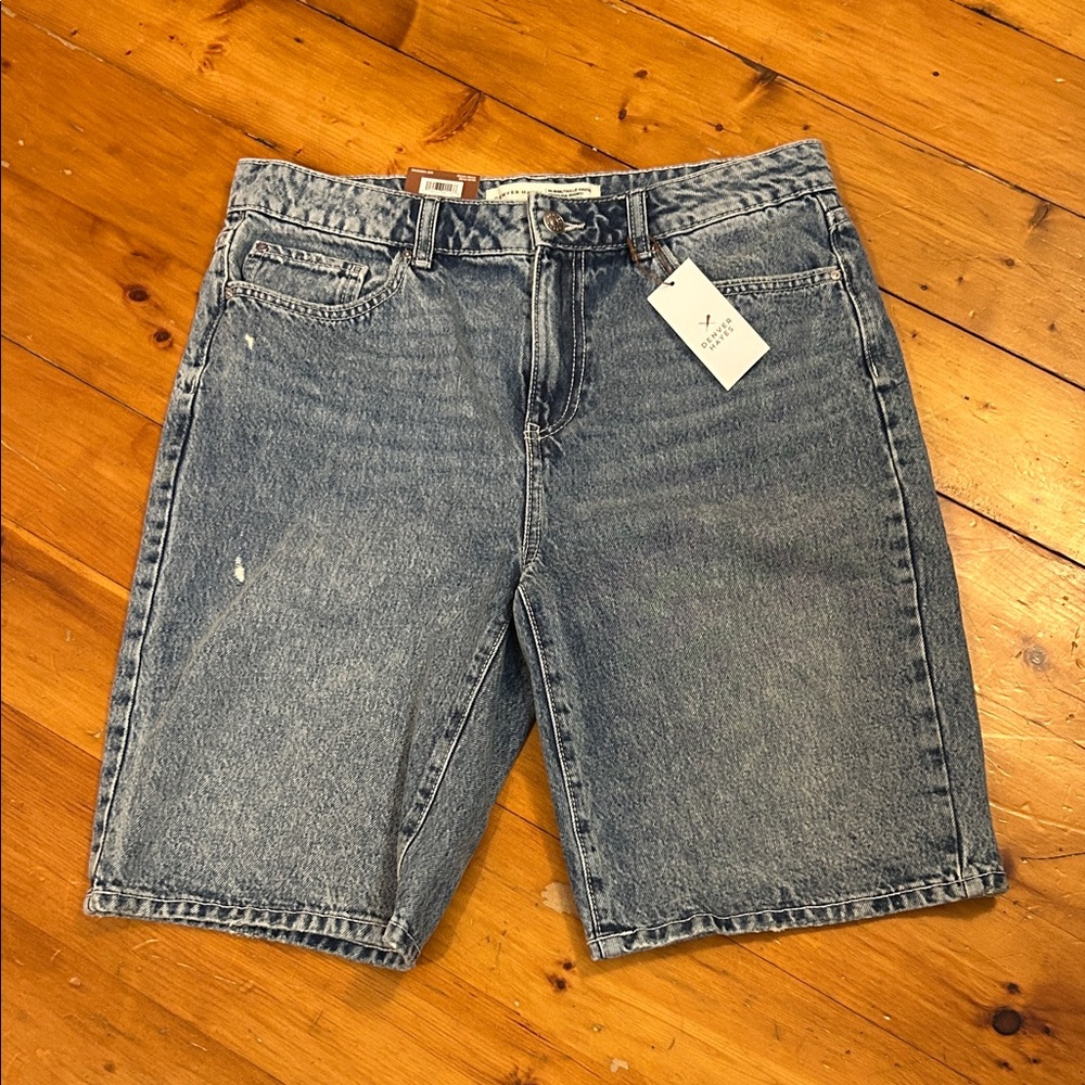 NWT Denver Hayes Hi-Rise Bermuda Jean Shorts